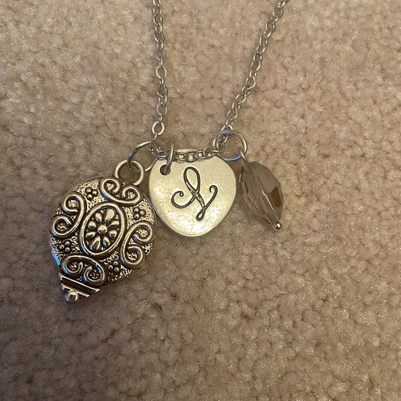 PREMIER “L” , PURPLE STONE NECKLACE - Picture 2 of 5